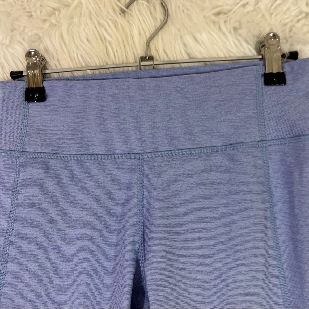 Outdoor Voices 3/4 warmup leggings in lilac - Picture 6 of 6